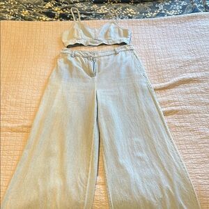 Women's soft denim Wide-Leg Pant set. Size 8